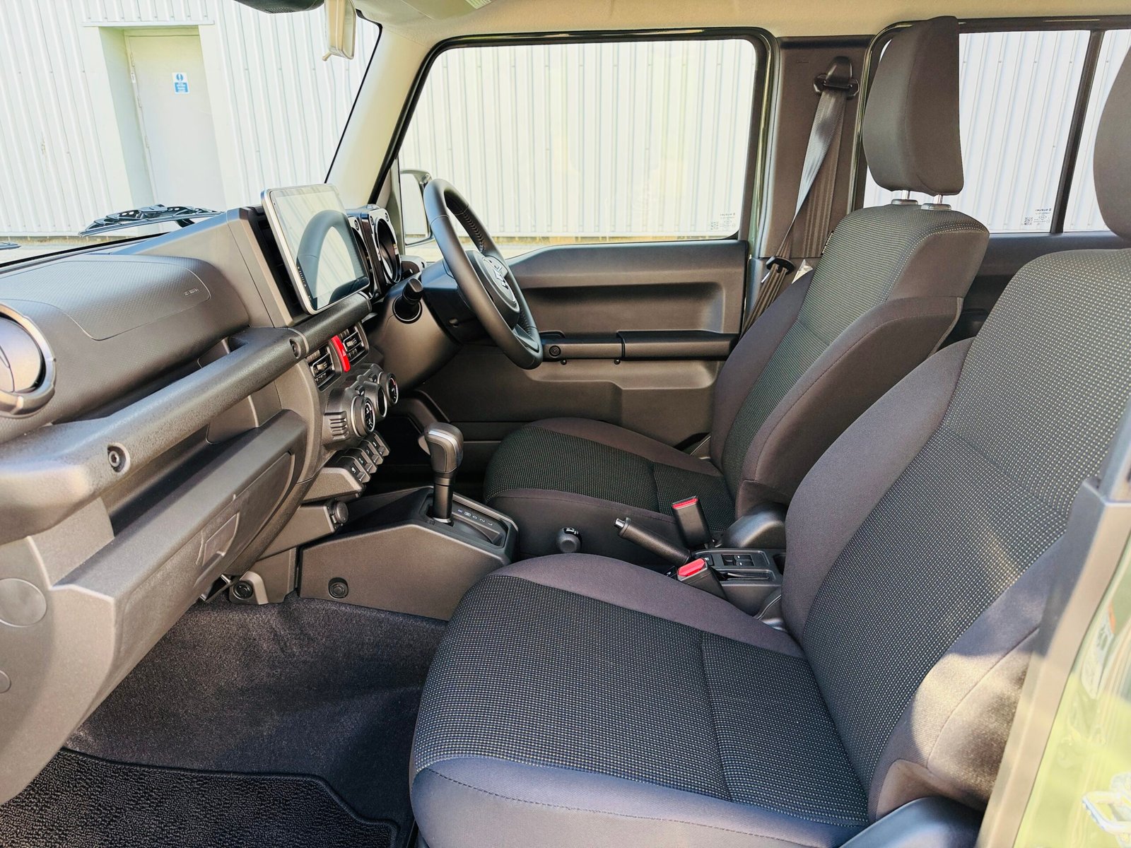 
								2025 Suzuki Jimny 5Door Nomade L’Dfender Style full									