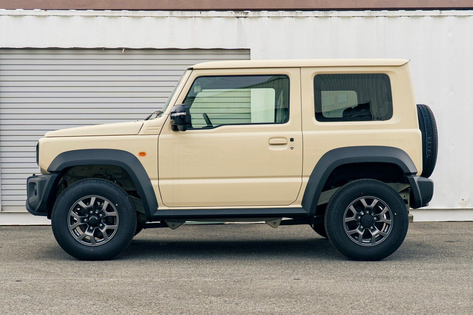 
								2025 Suzuki Jimny 3Door Sierra full									