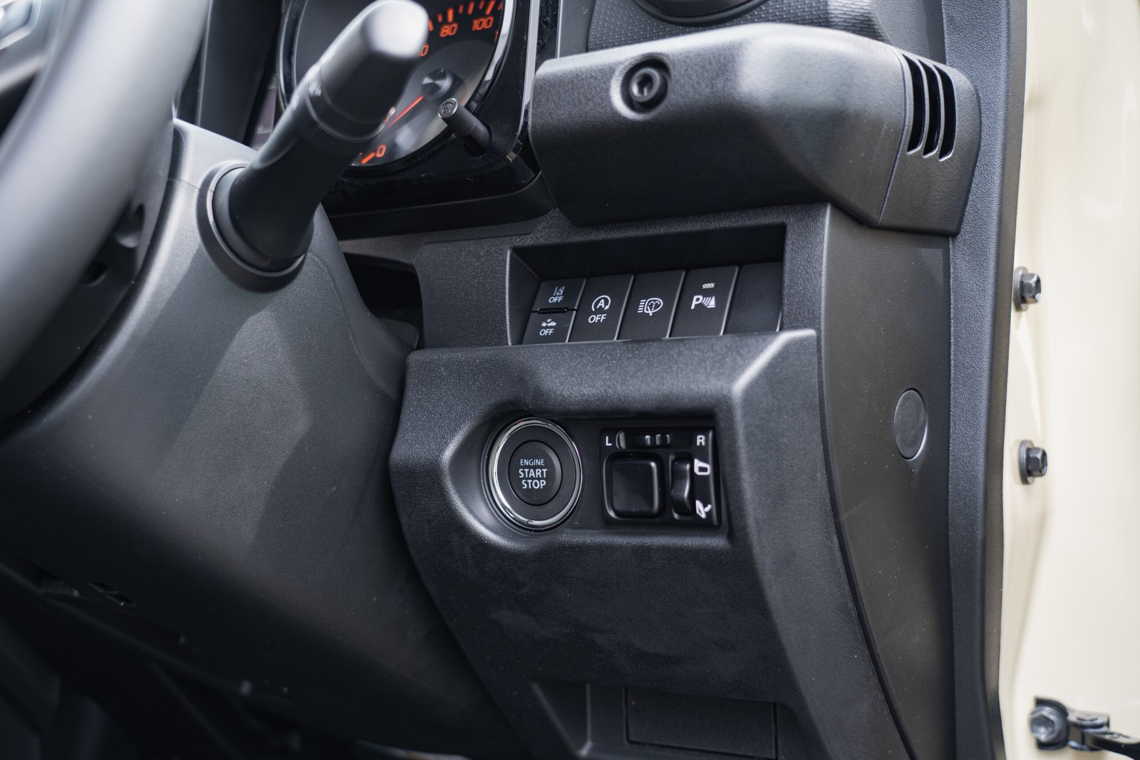 
								2025 Suzuki Jimny 3Door Sierra full									