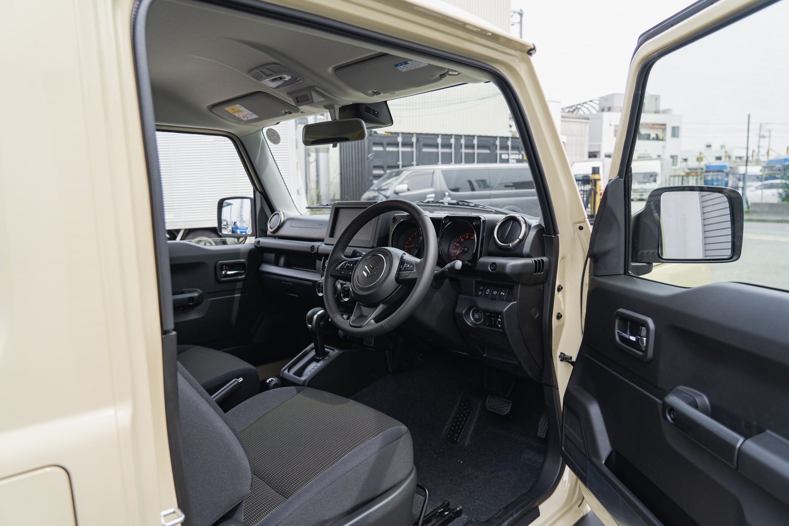 
								2025 Suzuki Jimny 3Door Sierra full									
