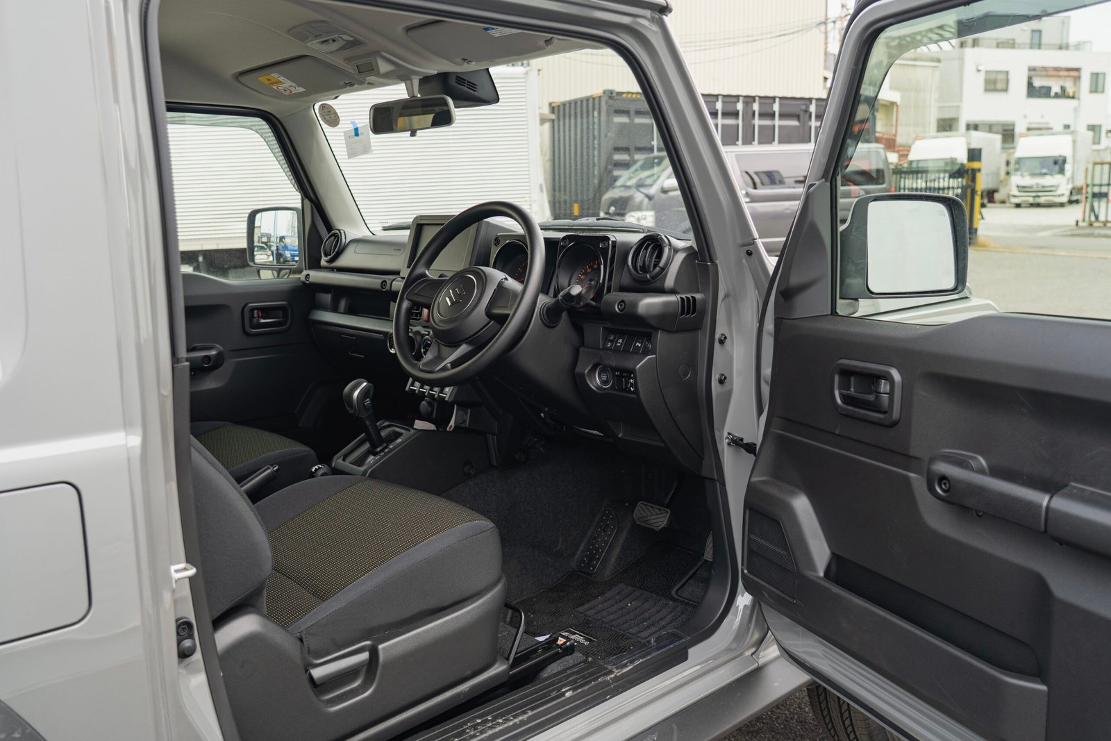 
								2025 Suzuki Jimny 3Door Sierra full									