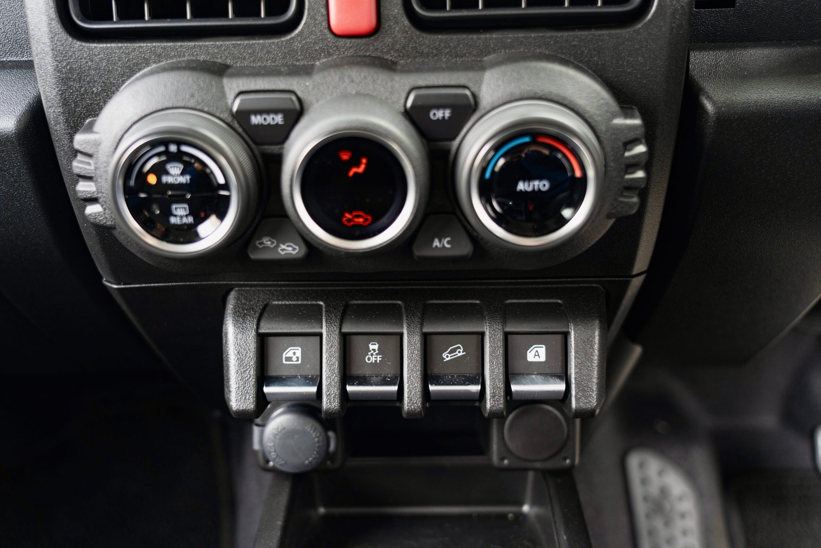 
								2025 Suzuki Jimny 3Door Sierra full									