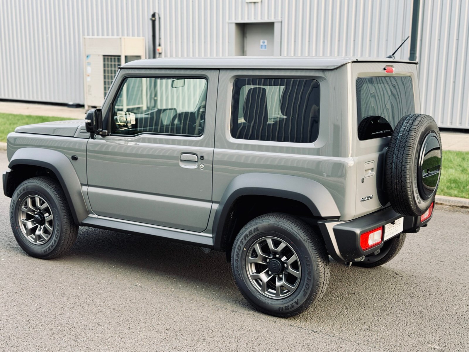 
								2025 Suzuki Jimny 3Door Sierra full									