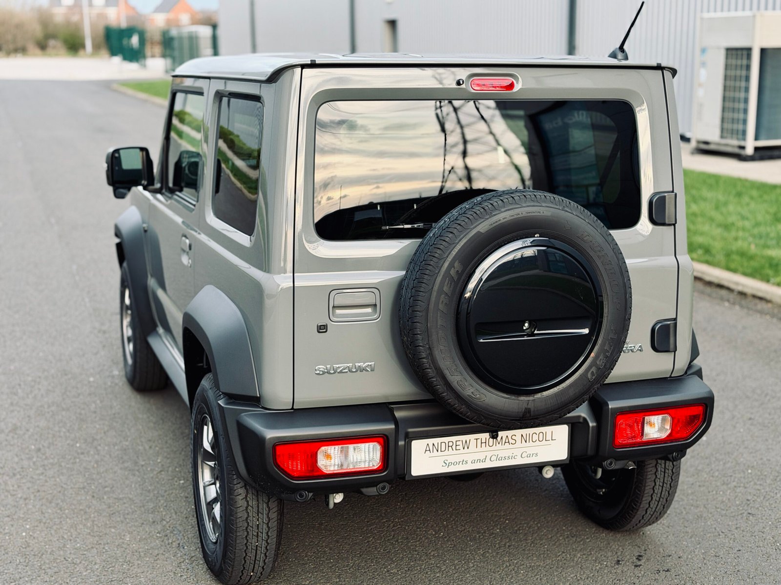 
								2025 Suzuki Jimny 3Door Sierra full									