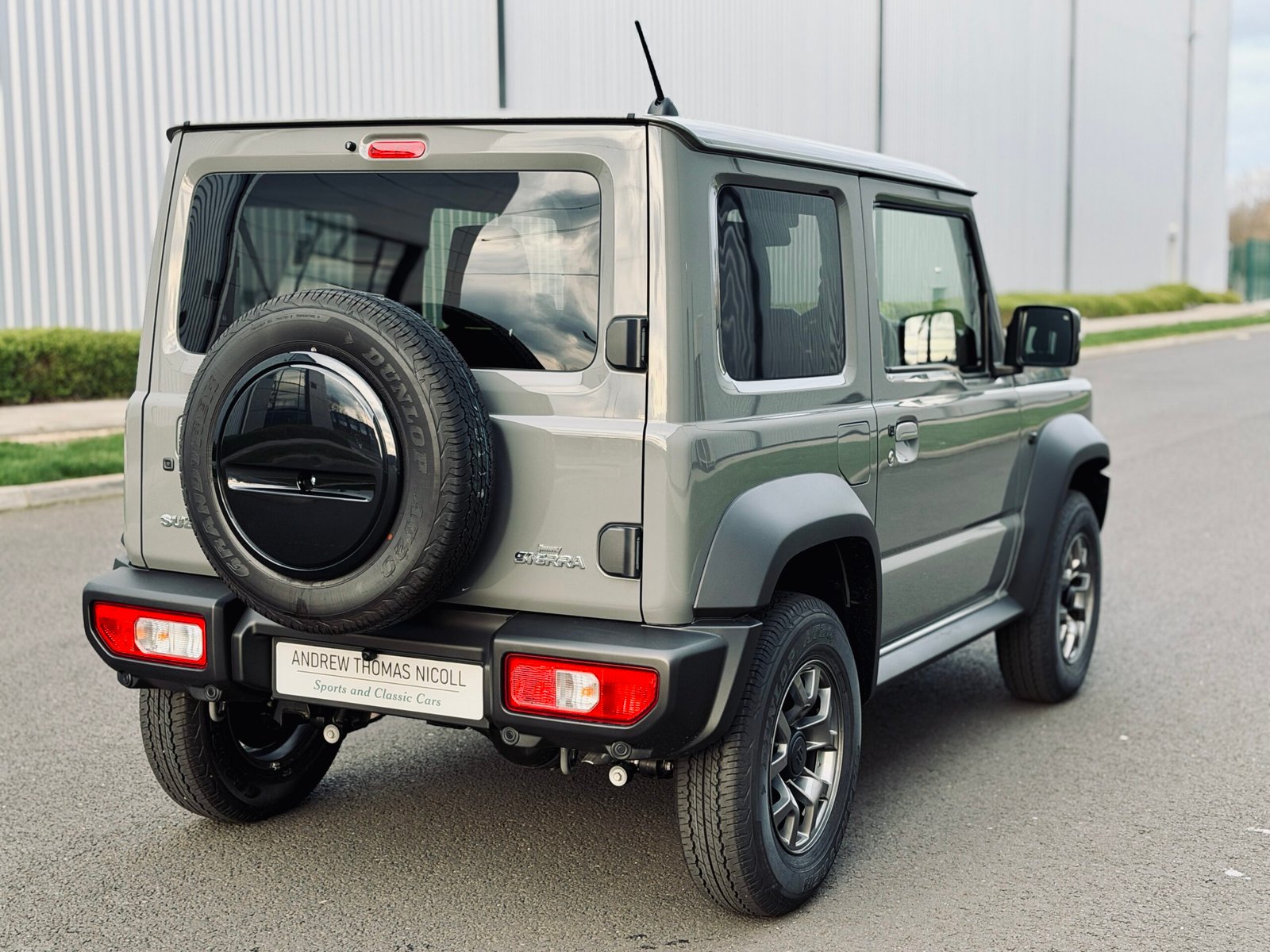 
								2025 Suzuki Jimny 3Door Sierra full									