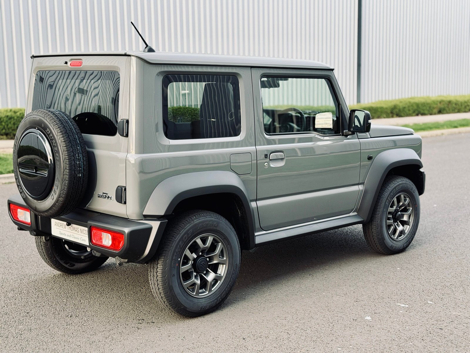 
								2025 Suzuki Jimny 3Door Sierra full									