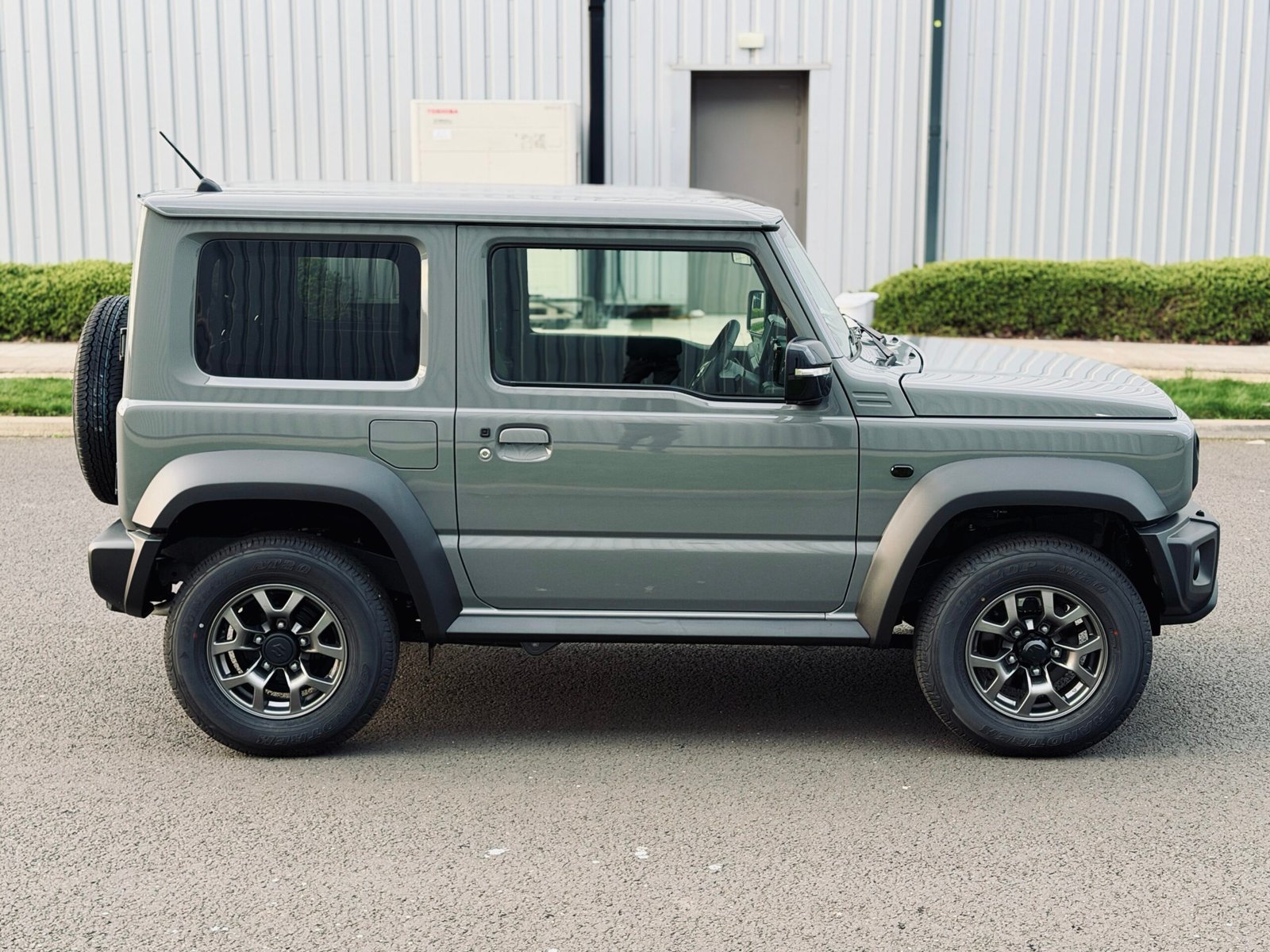 
								2025 Suzuki Jimny 3Door Sierra full									