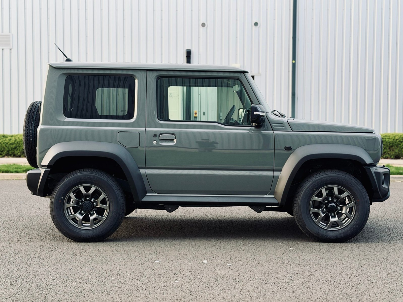 
								2025 Suzuki Jimny 3Door Sierra full									