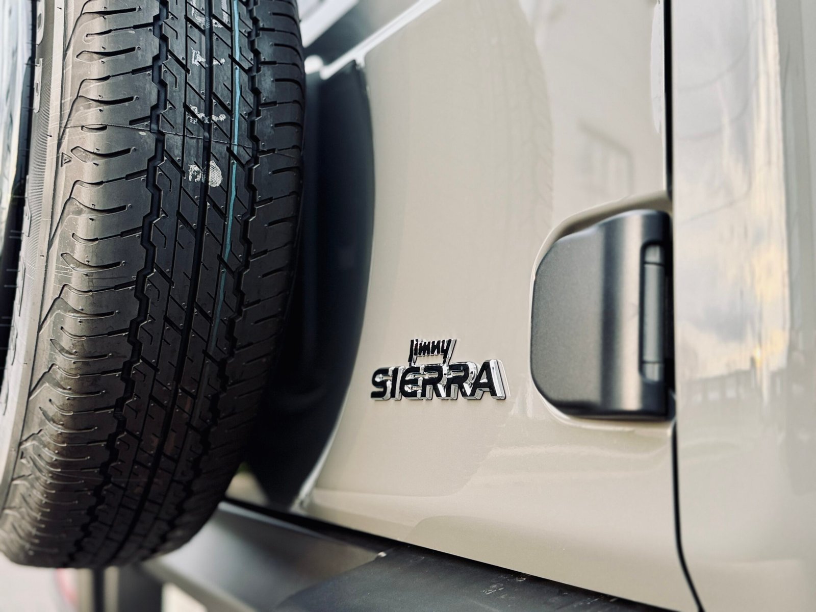 
								2025 Suzuki Jimny 3Door Sierra full									