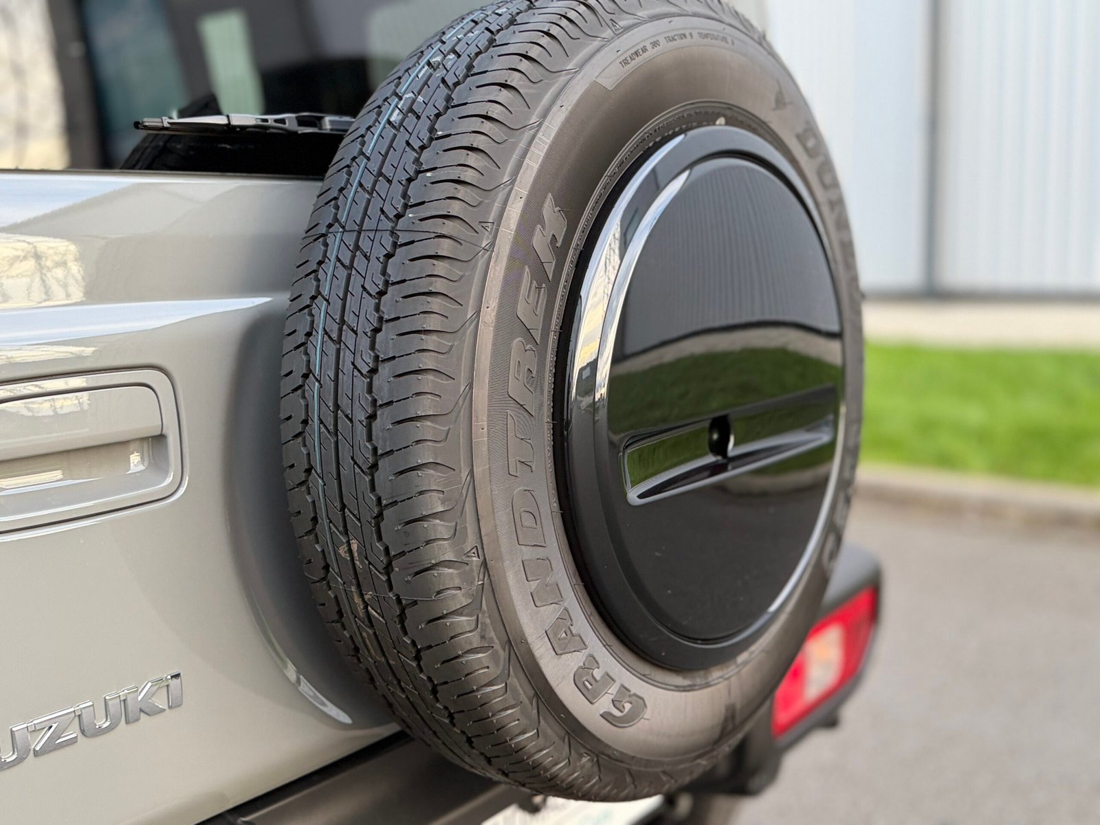 
								2025 Suzuki Jimny 3Door Sierra full									