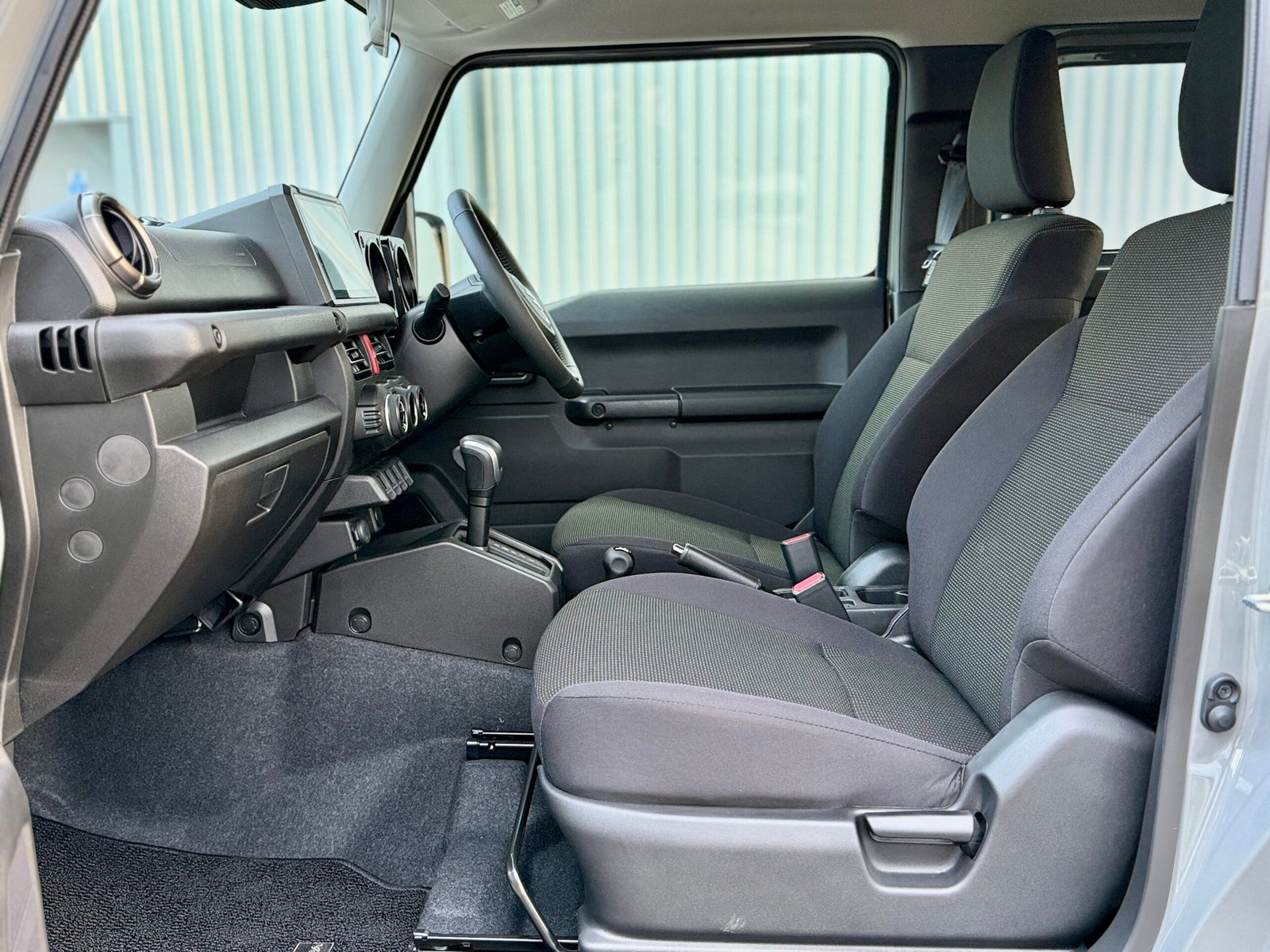 
								2025 Suzuki Jimny 3Door Sierra full									