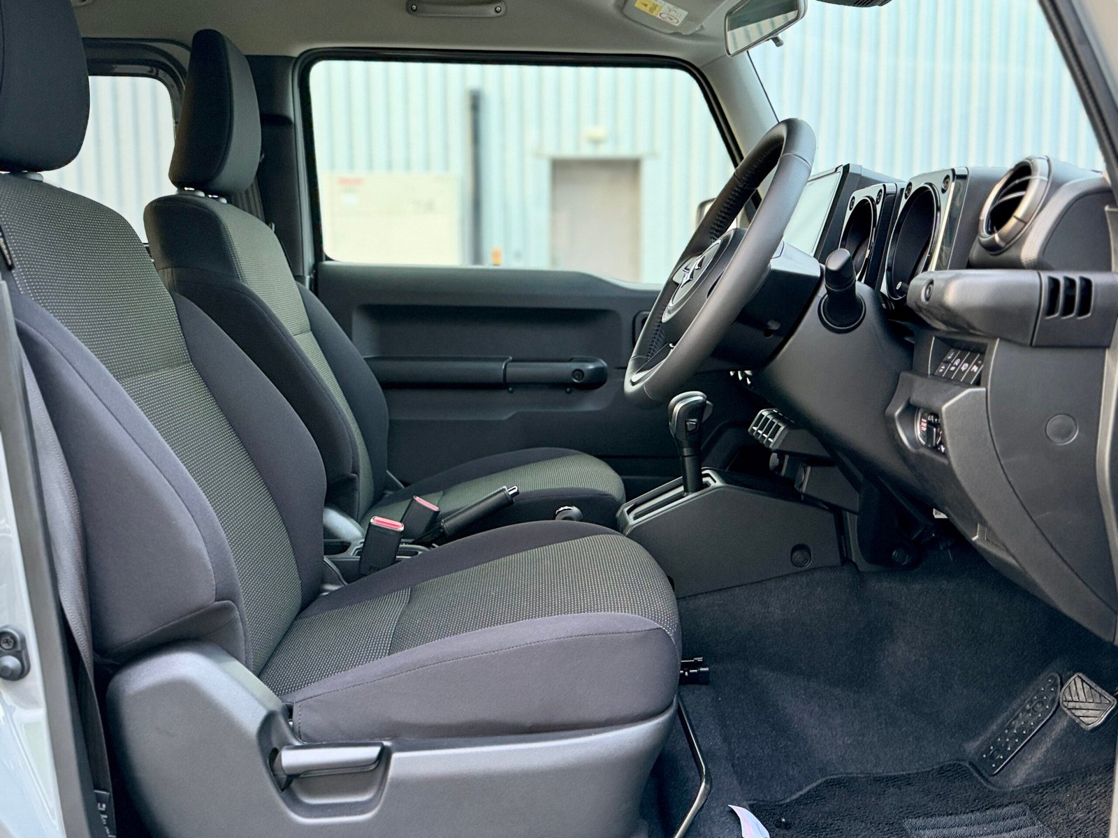 
								2025 Suzuki Jimny 3Door Sierra full									