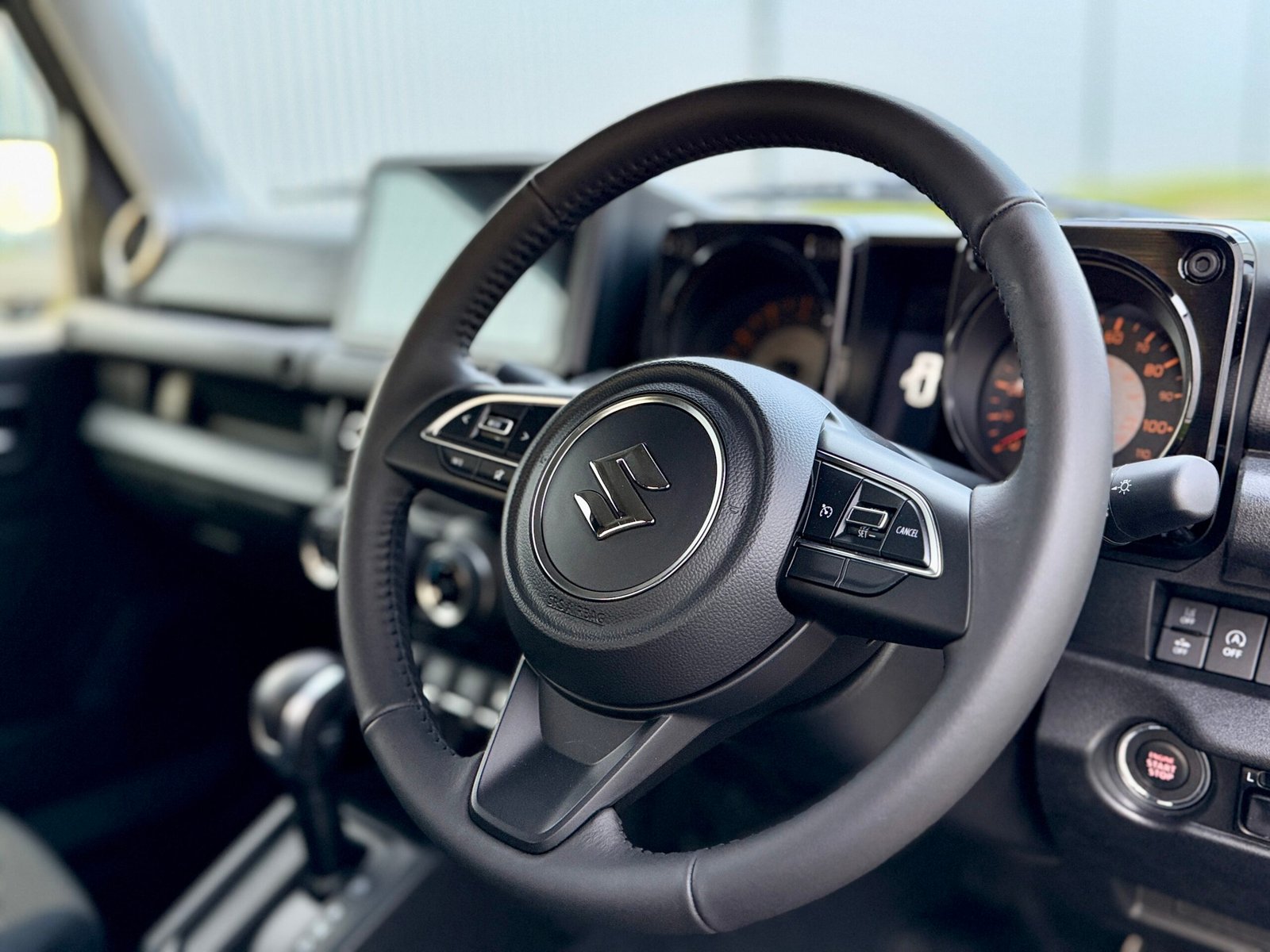 
								2025 Suzuki Jimny 3Door Sierra full									