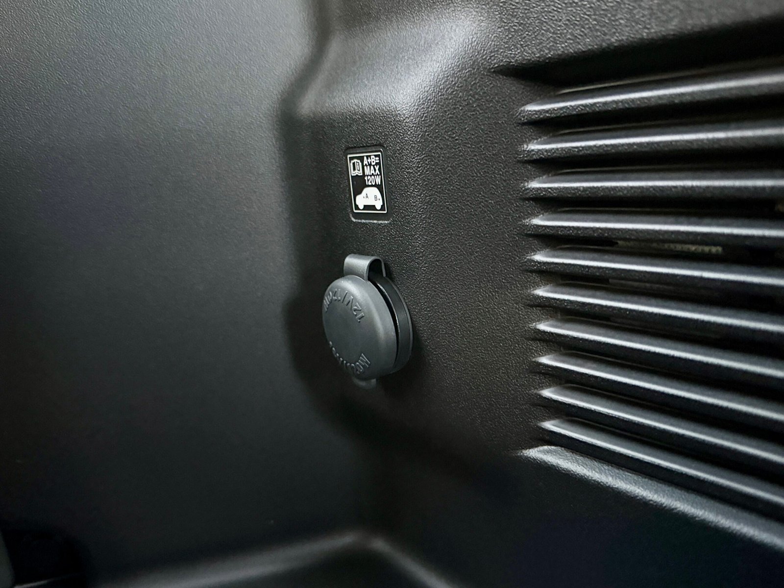 
								2025 Suzuki Jimny 3Door Sierra full									
